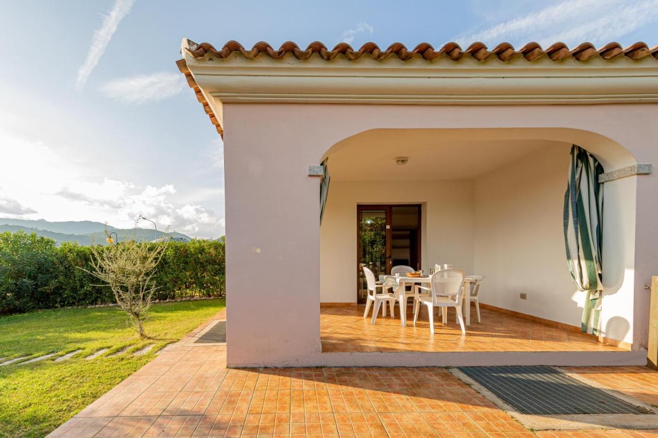 Appartamento Residenziale Trilocale 6 Posti Letto Via Sardegna San Teodoro San Teodoro  Eksteriør bilde