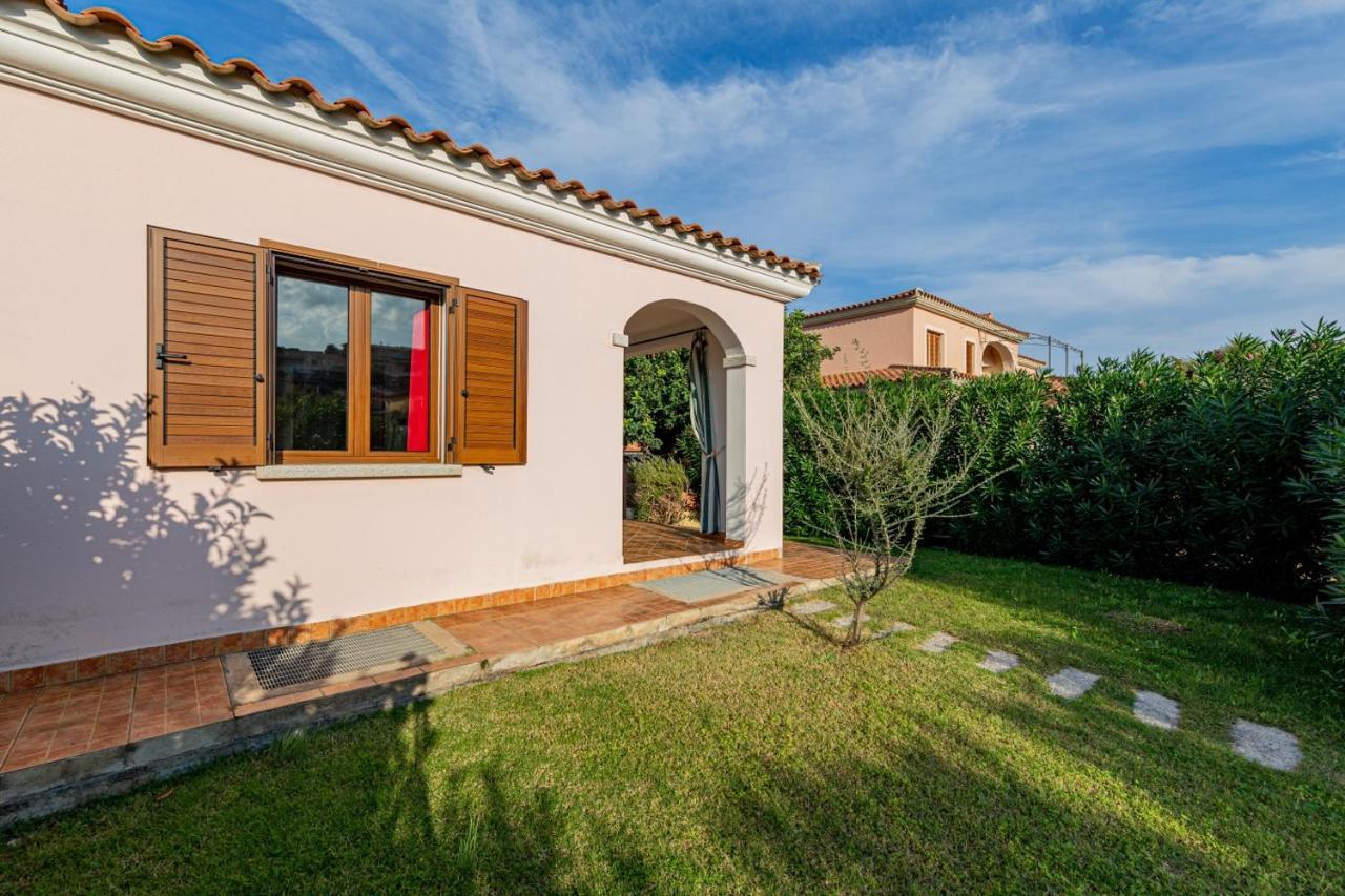 Appartamento Residenziale Trilocale 6 Posti Letto Via Sardegna San Teodoro San Teodoro  Eksteriør bilde
